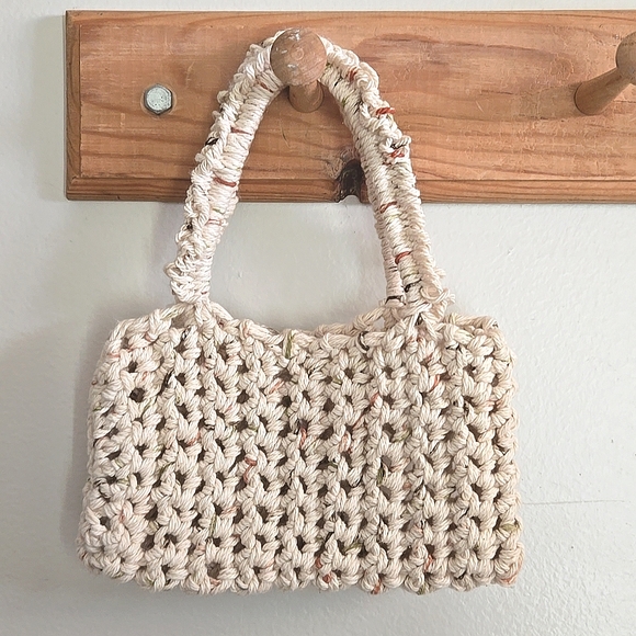Handmade Knit Mini Purse - Picture 6 of 12